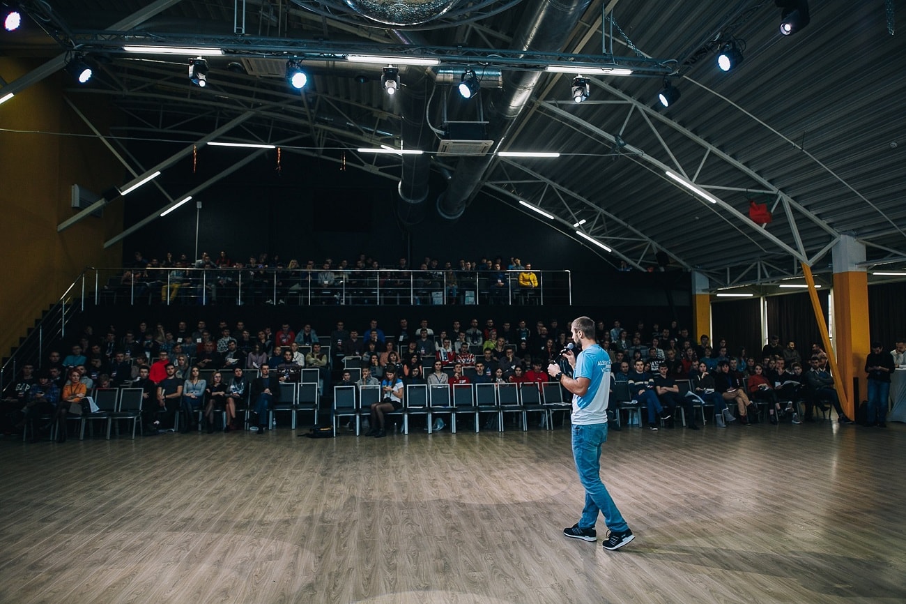 Александр Вербицкий выступает